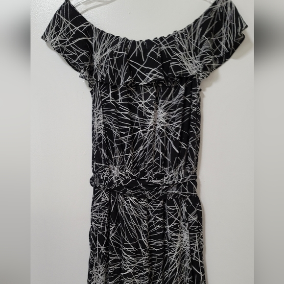 Diane Von Furstenberg Adele Jumpsuit Black Print Ruffle Off The Shoulder Size 0 - Picture 12 of 16